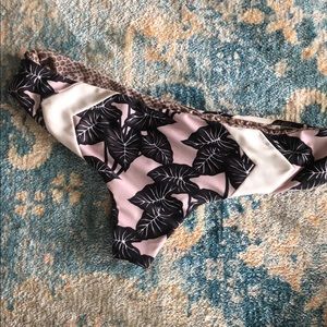 Acacia small taro print bottoms